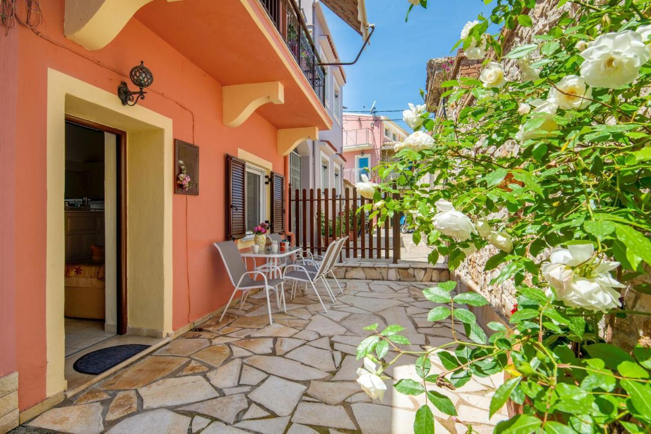 Nina Apartment Гайос Екстериор снимка