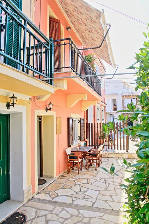 Nina Apartment Гайос Екстериор снимка
